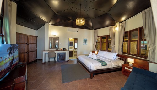 Deluxe Cottage, Balcony, Garden View