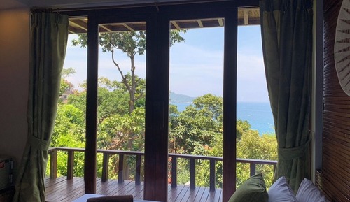 Classic Suite, Partial Sea View