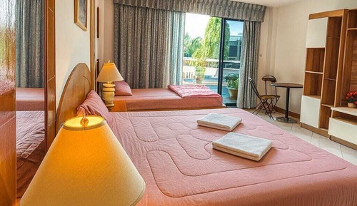 Deluxe Room, Partial Sea View