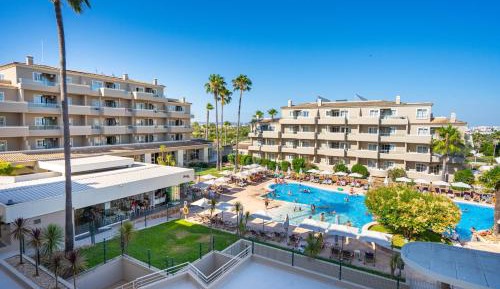 Superior One-Bedroom Apartment with Balcony