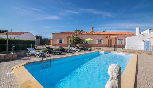 Villa with Garden View