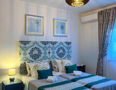 Twin Room with Private Bathroom