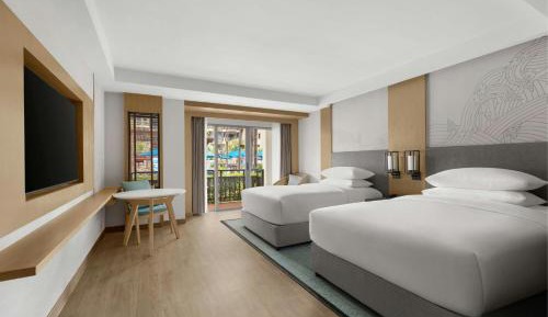 Larger Guest room, 2 Doubles, Pool view, Terrace