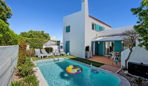 Villa with Garden View