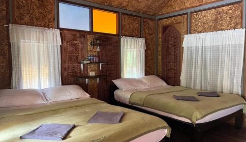 Quadruple Room with Private Bathroom