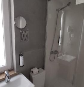 Connecting Family Room