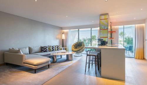 Premier One-Bedroom King Residence with Terrace