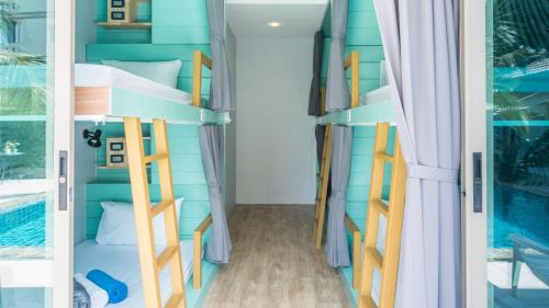 Single Bed in 6-Bed Dormitory Room
