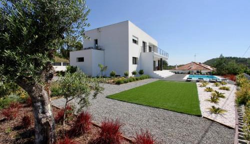 Villa with Garden View