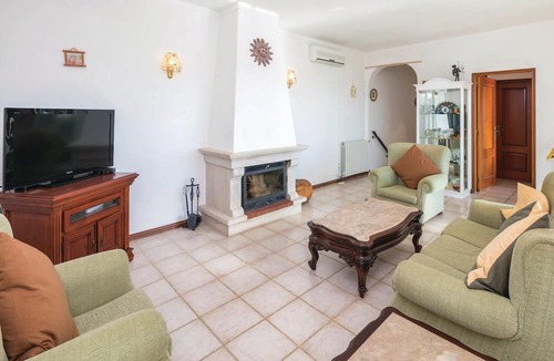 Campina House | Stunning Home in S.bràs de Alportel With 3 Bedrooms, Wifi and Outdoor Swimming Pool