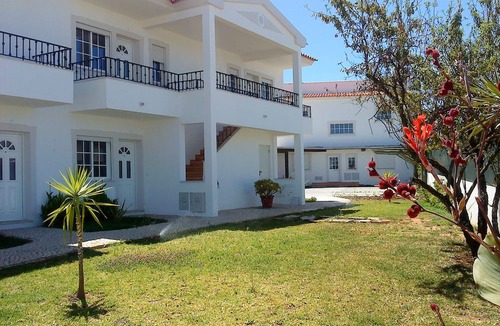 Vale de Carro Apartment | Captivating 1-bed Apartment in Olhos de Agua