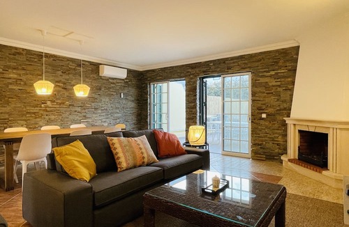 Mosqueira House | Mosqueira CIP