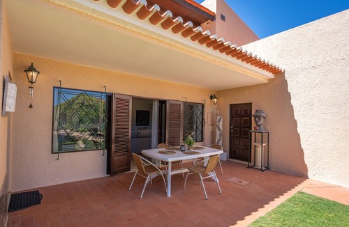 Funchal Villa | Countryside Villa "Green Paradise" with Shared Pool, Shared Garden & Wi-Fi