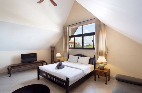 Ban Saiyuan Villa | Blissful Villa Felicity with Ample Space