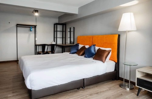 Nakhon Si Thammarat Hostel | Full Moon' House - Hostel