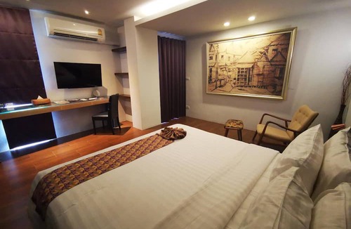 Khlang Hotel | Mandy Nok Hotel
