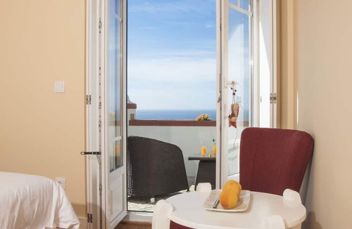 Azenhas do Mar Bed & Breakfast | Chalet O Amorzinho