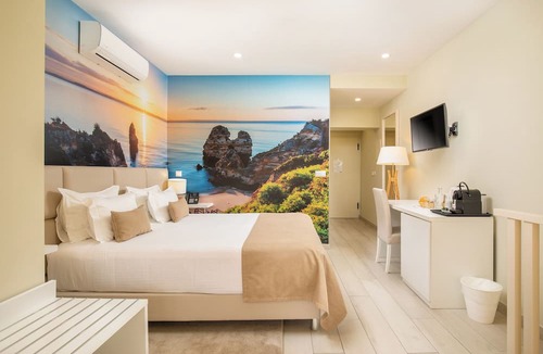 Porto de Mos Hotel | Lagos Atlantic Hotel