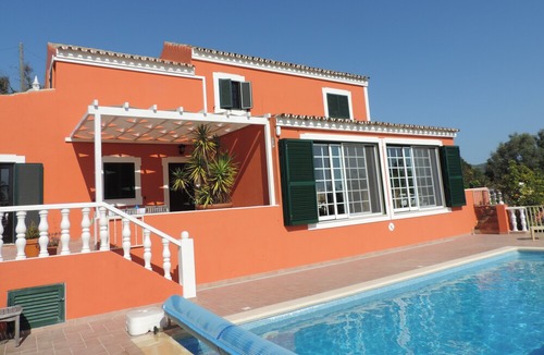 Moncarapacho e Fuseta Villa | The holiday villa for a dream holiday with beautiful views