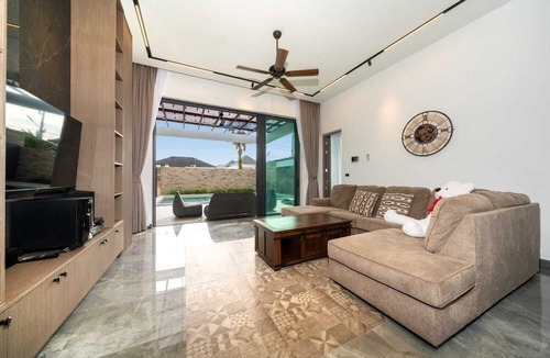 Bang Tao Villa | Baan Don 3 BR Pool Villa near Layan