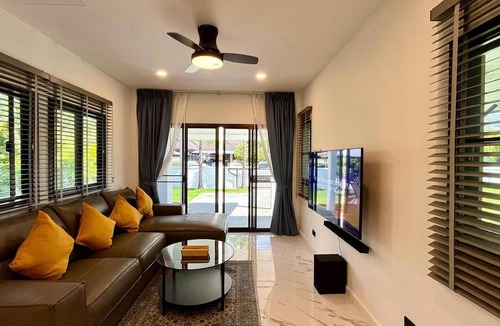 Khuekkhak Villa | Khaolak Pool Villa with 3 bedrooms