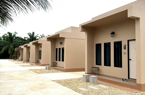 Phunphin Hotel | JJ HOME RESORT