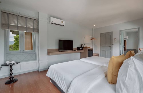 Bang Tao Hotel | Ma Doo Bua Phuket (มาดูบัวภูเก็ต)
