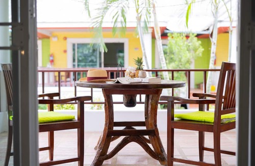 Nanai Road Hotel | Lemon House