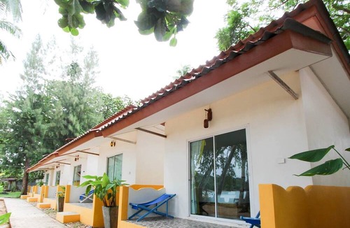 Sichon Hotel | Issara Beach Resort