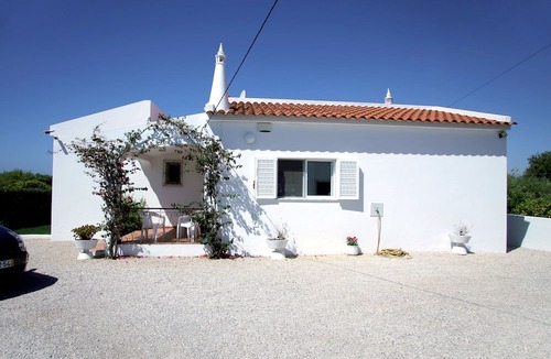Boliqueime Villa | Secluded Family Friendly Villa with Private Pool, Free WIFI & International TV
