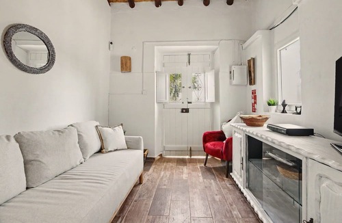Vila Nova De Cacela House | Holiday Home 'Cacela Inn 1' with Shared Terrace, Wi-Fi and Air Conditioning