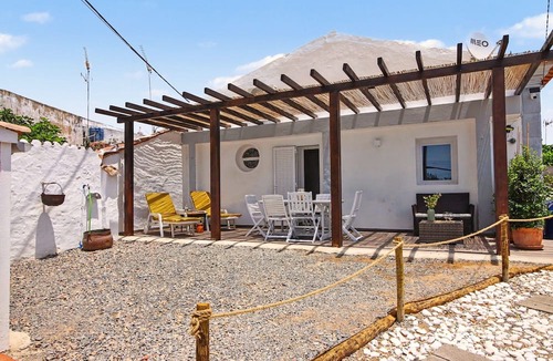 Vila Nova De Cacela House | Holiday Home 'Cacela Inn 1' with Shared Terrace, Wi-Fi and Air Conditioning