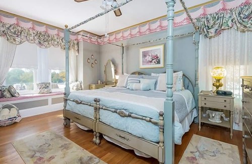 Fennville Bed & Breakfast | Fully restored victorian mansion in downtown Fennville