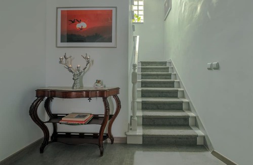 Cascais Villa | Gold Coast Photography Inn