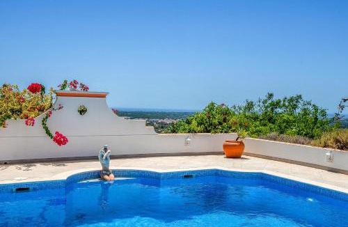 Cerro do Mocho Villa | Monte Bela Esperança by The Magnólia Properties