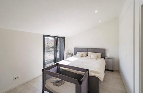 Costa de Caparica Villa | Center Caparica Beach House - Pool - Beach 3min