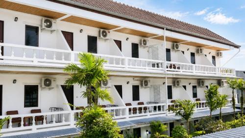 Nanai Road House | Rabbit Mansion Patong Hotel