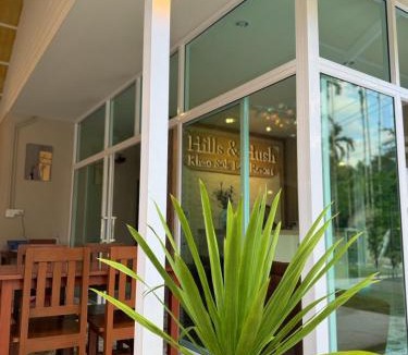 Khlong Sok Resort | Hills & Hush Khao Sok Eco Resort