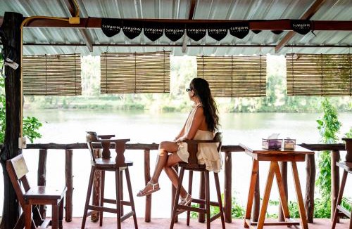 Ban Na Faek Resort | Sawasdee Lagoon Camping & Restaurant