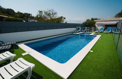 Charneca House | Casas Caiado Two Houses with swimming POOL