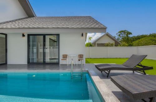 Ban Sakhu Villa | Akara Pool Villas at Akara Naithon by Tropiclook