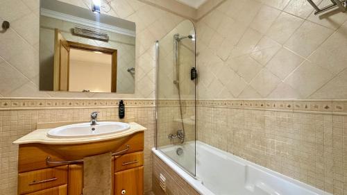 Mosqueira House | Mosqueira - Private Pool - 8 Guests - Albufeira