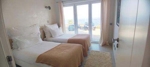 Praia da Luz Villa | Casa do Mar - Luxurious Villa with Swim Spa & sea view