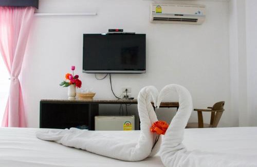 Khlang Hotel | นิราคนธ์