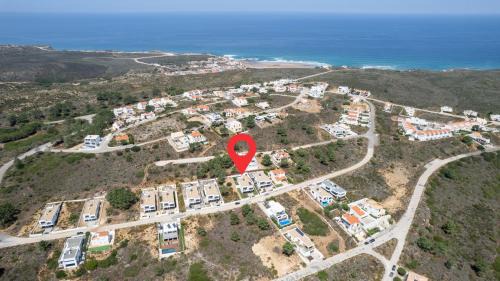 Espartal Villa | As Andorinhas - Walking distance to Monte Clerigo and Amoreira beaches