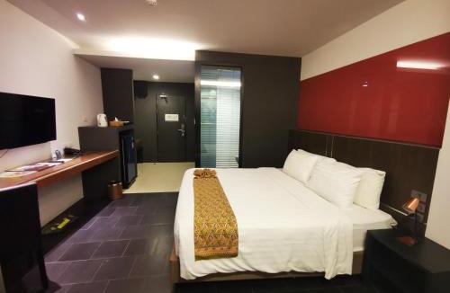 Khlang Hotel | Mandy Nok Hotel