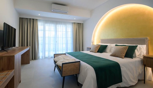 Hotel Estefanía Boutique Suites in Arona