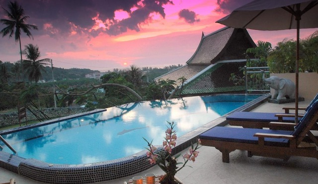 Beautiful private villa with Infinity Pool