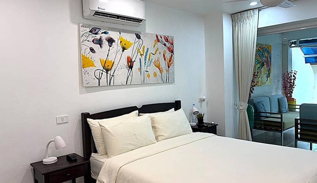 Beachside 3-bedroom Townhouse w Private Pool at 70 Meters From Beach