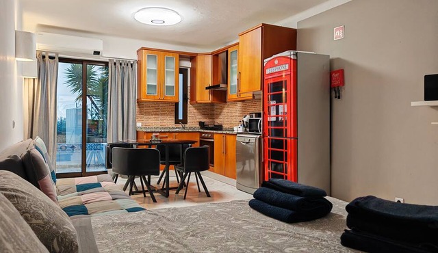 Garden View Apartment with Pool and BBQ